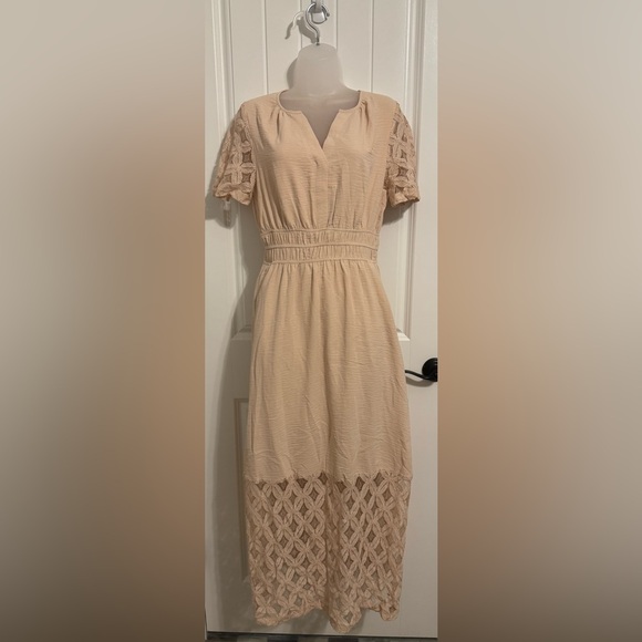 Simplee Women's Beige Boho Maxi Dress. - Picture 3 of 5